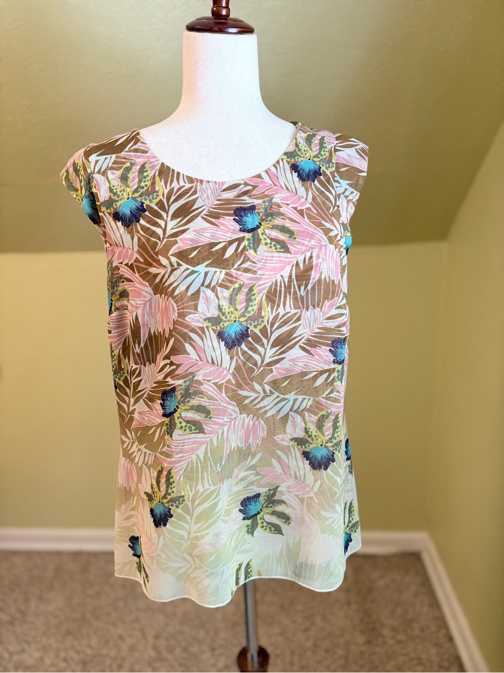 Cabi Tropical Orchid Print Parlor Blouse
